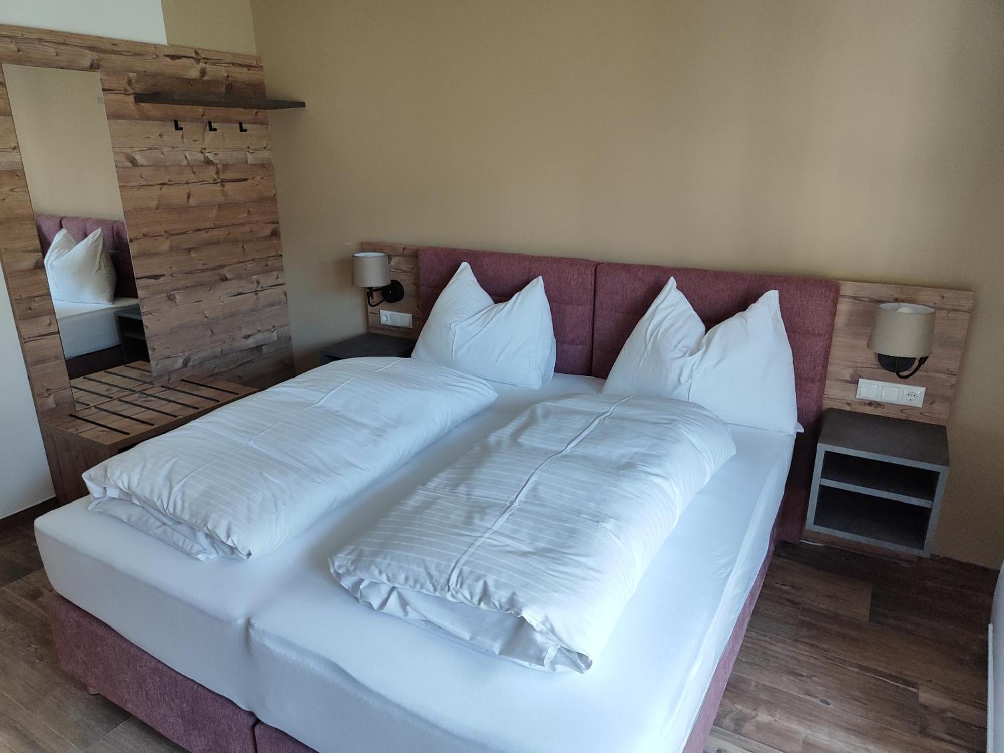 Hotel-Бад Гоисерн Экстерьер фото